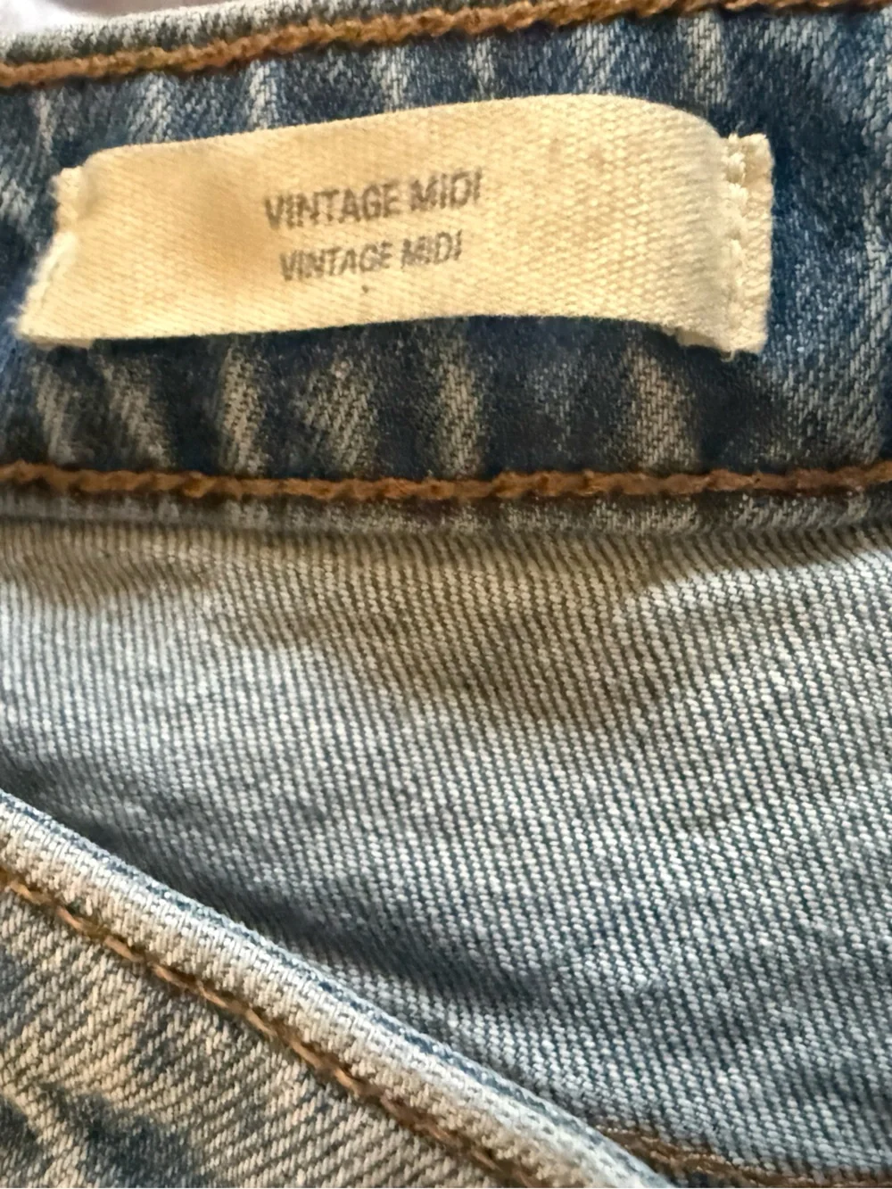 Universal Thread Vintage Midi Sz 14 blue denim shorts